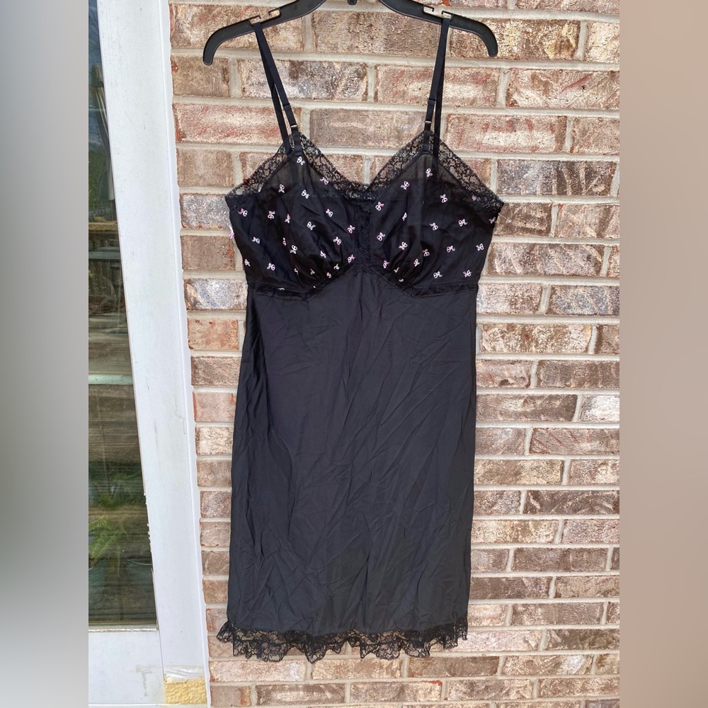 American Vintage Black Lace Chemise Pink/Purple/Green Embroidery Size XL/1X